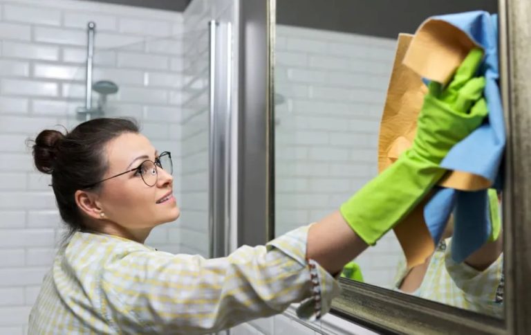 O que significa limpar os espelhos da casa com limão e quais são as vantagens, segundo os especialistas