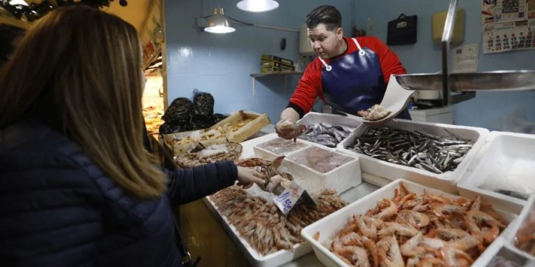 Pescador alerta sobre camarões: preste sempre atenção a este detalhe ao comprá-los no supermercado