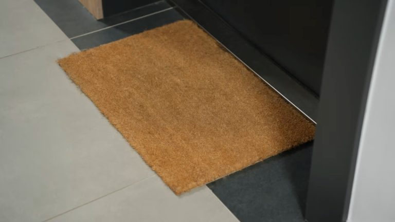 Filme plástico bolha como sistema de alarme. Uma maneira simples de proteger a sua casa